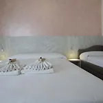 Otel Confort 3*