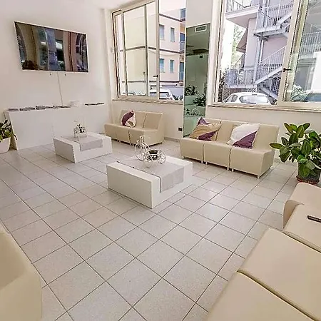 Hotel Confort 3*
