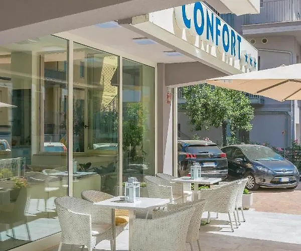 Отель Confort 3*